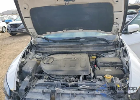 2016 Jeep Cherokee Latitude z USA, uszkodzony, nr VIN 1C4PJMCS9GW215609